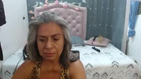 lalisha online show from November 18, 12:11 am