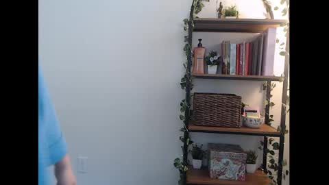 Nikki LaMarr online show from October 29, 6:21 pm