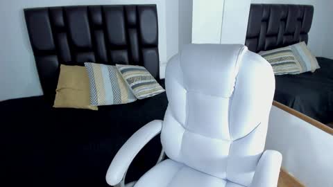 Lana online show from February 4, 6:38 pm