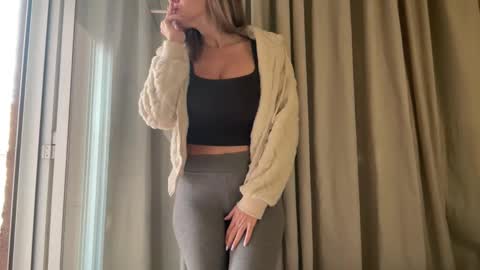 Lana online show from February 5, 7:33 am