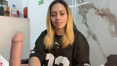 Lana online show from April 14, 9:20 am