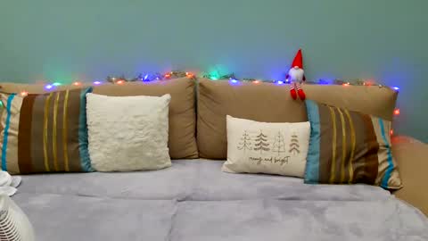 Snapshot of lanaangeldream chatting on December 23, 9:51 pm Lana online show from December 23, 9:51 pm