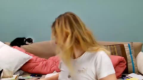 Snapshot of lanaangeldream chatting on October 16, 6:49 am Lana online show from October 16, 6:49 am