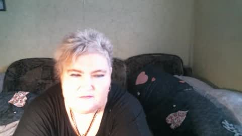 lanacat555 online show from April 9, 3:31 am