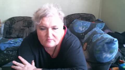 lanacat555 online show from April 17, 6:15 am