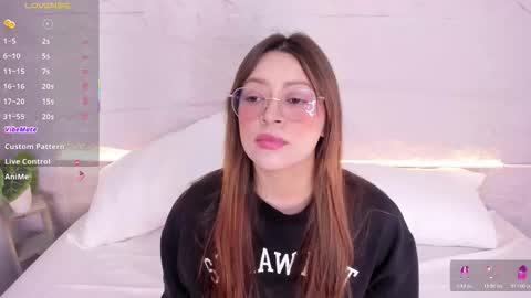 Lanna online show from December 19, 12:30 pm