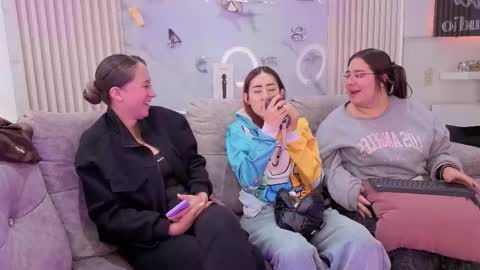 lanna_as online show from February 18, 2:05 pm