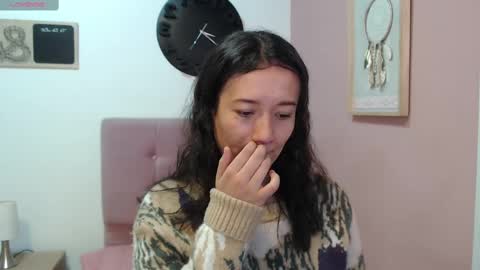 Lanna online show from February 26, 1:22 pm