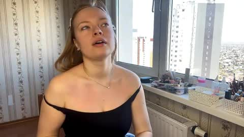 Hello My name is Lola online show from April 5, 7:29 am