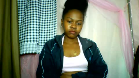 lara_belle online show from June 15, 2:45 am