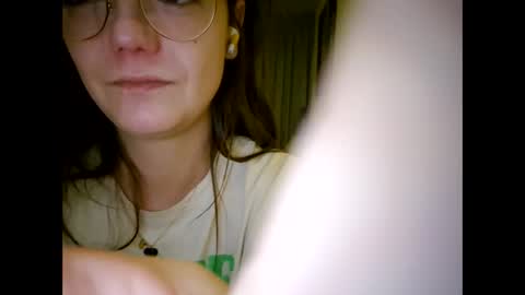 Snapshot of laraa333 chatting on January 26, 9:40 pm Little online show from January 26, 9:40 pm