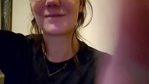 Snapshot of laraa333 chatting on January 23, 9:29 pm Little online show from January 23, 9:29 pm