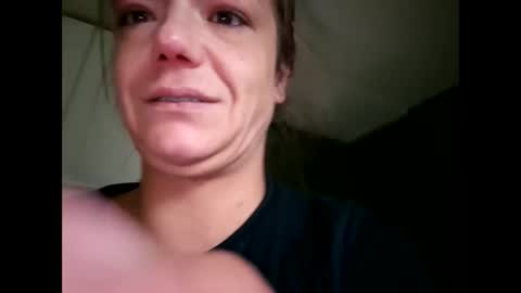 Snapshot of laraa333 chatting on September 18, 7:18 am Little online show from September 18, 7:18 am
