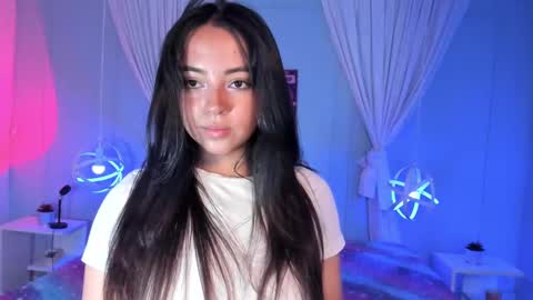 lara online show from October 17, 8:45 pm