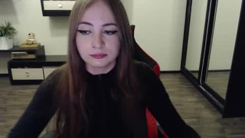 Laralianna online show from September 12, 2:35 pm