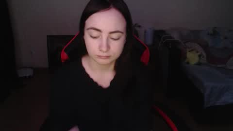 Laralianna online show from February 5, 6:33 pm