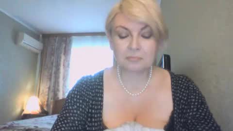 laramrs online show from April 13, 4:41 pm