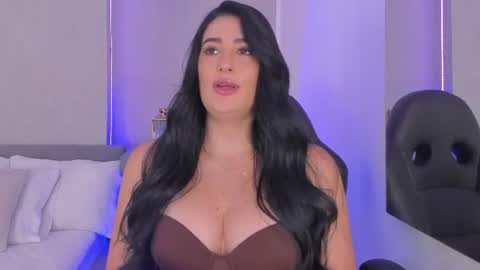 Laura online show from July 5, 8:14 pm