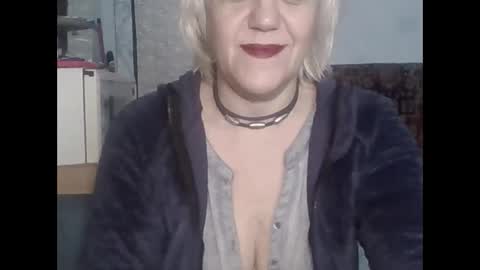 larisaq4ugo24 online show from February 6, 10:29 am