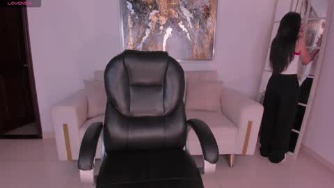 Larisa Smirnov online show from February 3, 3:48 am