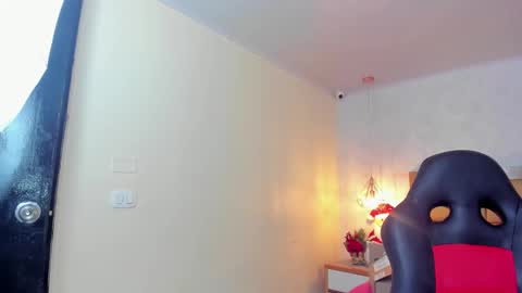  MIA  online show from November 10, 12:22 pm