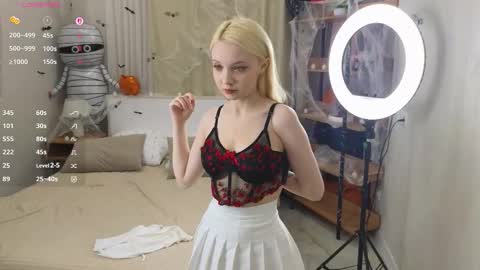 Emilia for my friends Amy online show from November 5, 1:11 am