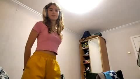 Linet online show from April 2, 1:41 pm