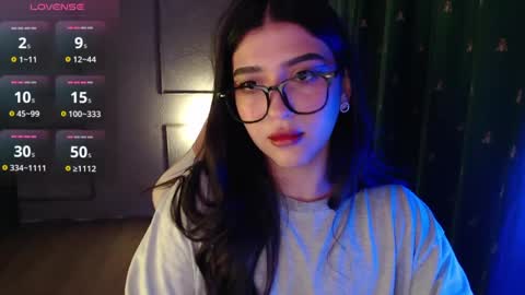 miiiiiiaaaa online show from April 19, 5:46 pm