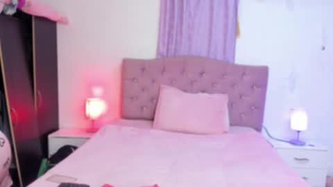Snapshot of latinabombsheell chatting on October 10, 5:56 am Martina online show from October 10, 5:56 am