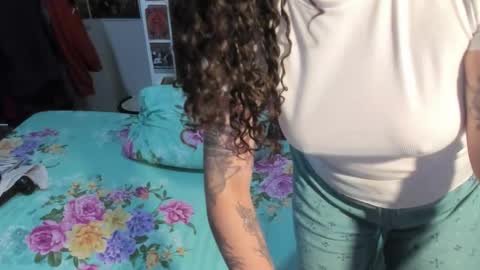  Wen  online show from February 10, 6:44 pm