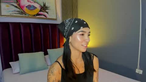 Laura online show from March 27, 12:28 pm