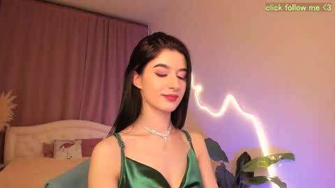 Laura online show from March 21, 8:58 pm