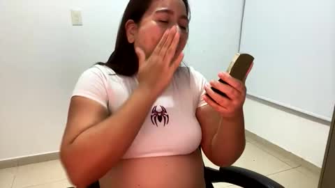 laura online show from October 22, 11:21 pm