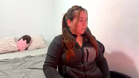 laura online show from April 19, 2:00 am