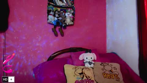 weedcam Curly Laura OF    online show from March 11, 1:25 pm