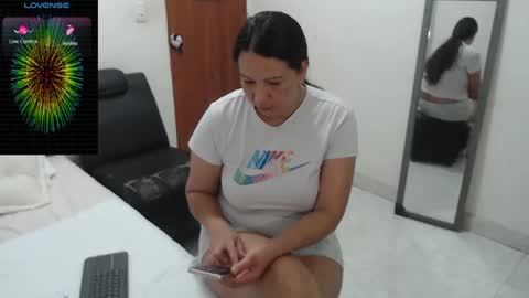 laura_foxx2379 online show from January 14, 4:40 pm
