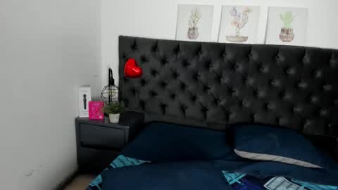 laura hotties online show from February 25, 2:26 pm