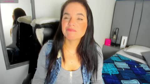 laura hotties online show from February 2, 12:48 pm