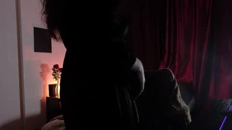Snapshot of laura_karamazov chatting on October 1, 4:01 pm Miss Laura online show from October 1, 4:01 pm