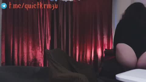 Snapshot of laura_karamazov chatting on December 10, 11:32 am Miss Laura online show from December 10, 11:32 am