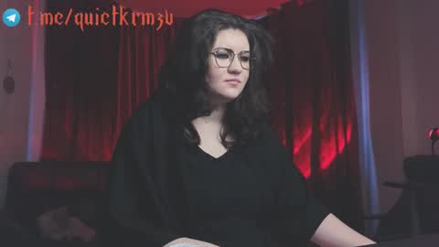 Snapshot of laura_karamazov chatting on February 1, 11:43 am Miss Laura online show from February 1, 11:43 am