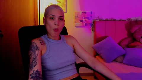 Laura Rose online show from March 29, 4:00 am