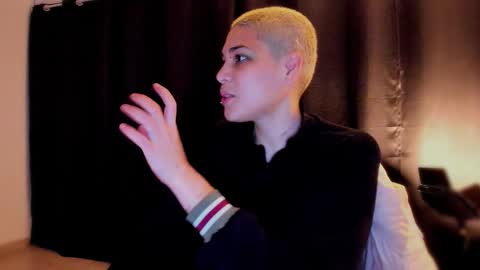 Laura Rose online show from January 11, 2:27 am