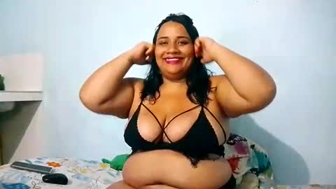 laura_sofia23 online show from September 12, 11:34 pm