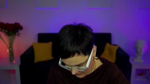 lauradavidsons online show from November 23, 2:36 am