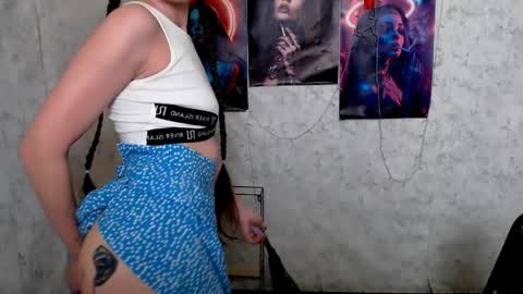 Laura online show from April 10, 5:57 am