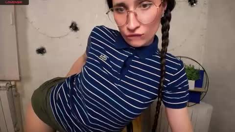 Laura online show from March 15, 12:07 pm