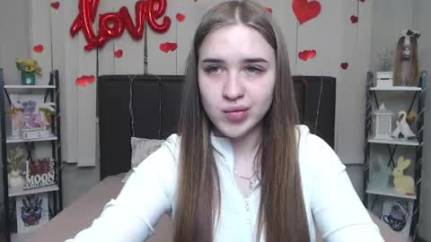 LauraHlot online show from March 18, 7:08 pm