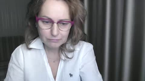 Snapshot of lauraoven1 chatting on January 5, 4:38 pm Lauraoven1 online show from January 5, 4:38 pm