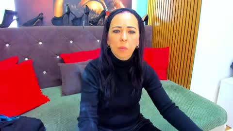 Laura online show from April 16, 3:18 am